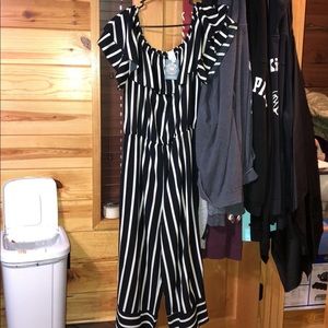 Black and White Striped Jumpsuit Size 1X